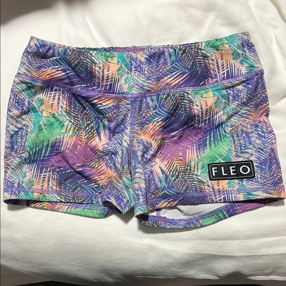 FLEO Women's Multicolor Shorts